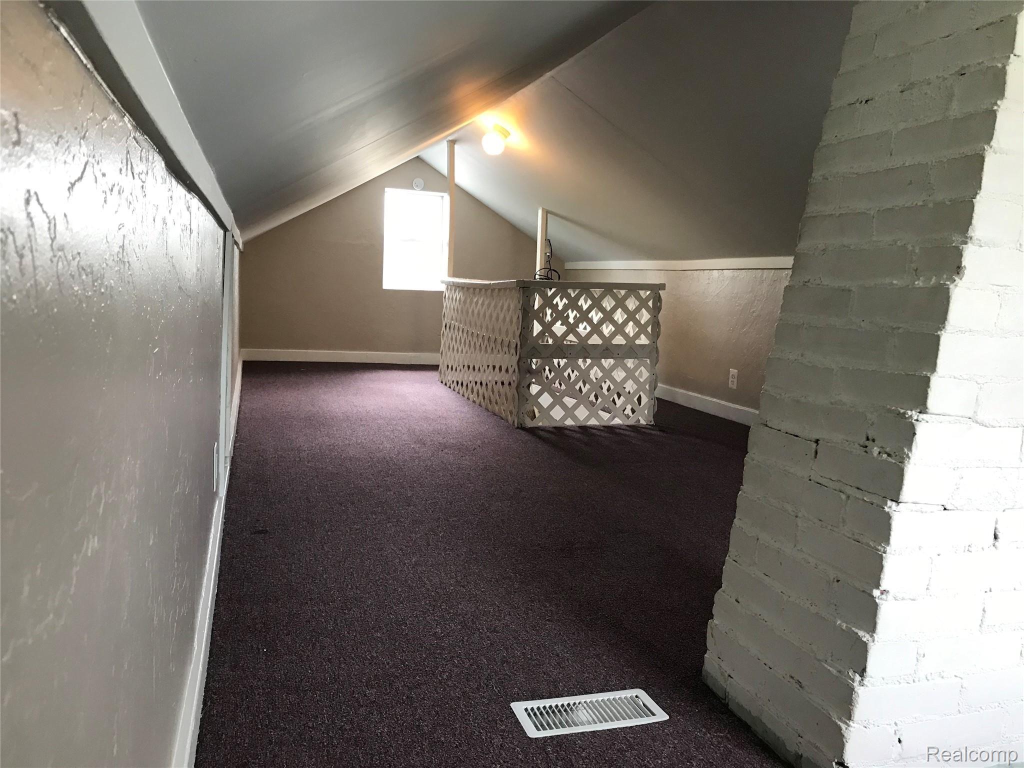 2173 South Dye Road Flint, MI 48532 - Photo 21 of 26 Upstairs Bedroom - View3