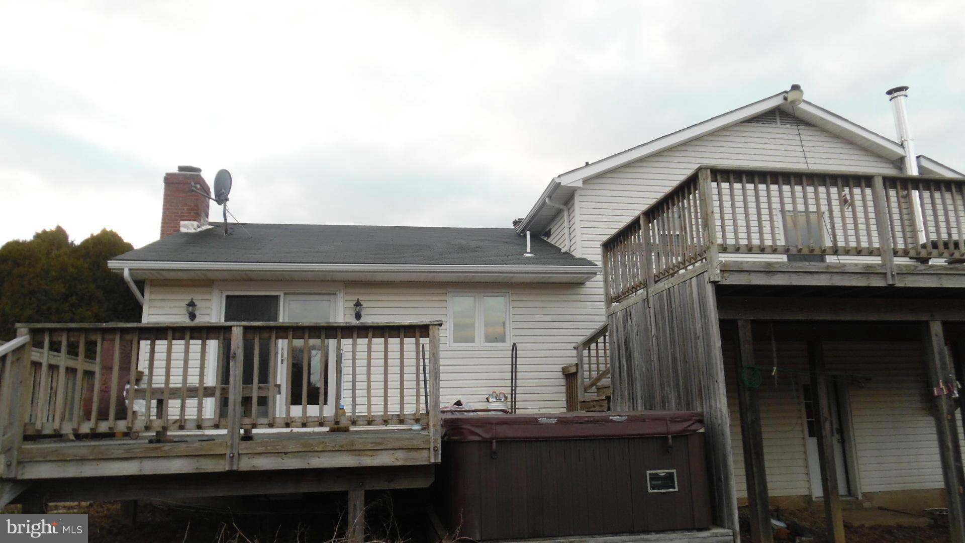 17913 Marshall Mill Road Hampstead, MD 21074 - Photo 6 of 16 a view of a roof deck