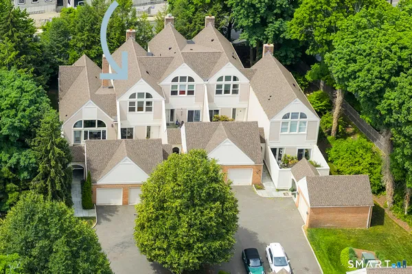 $1,249,000 | 4 Sedgewick Village Lane, Unit 4, Darien, CT 06820