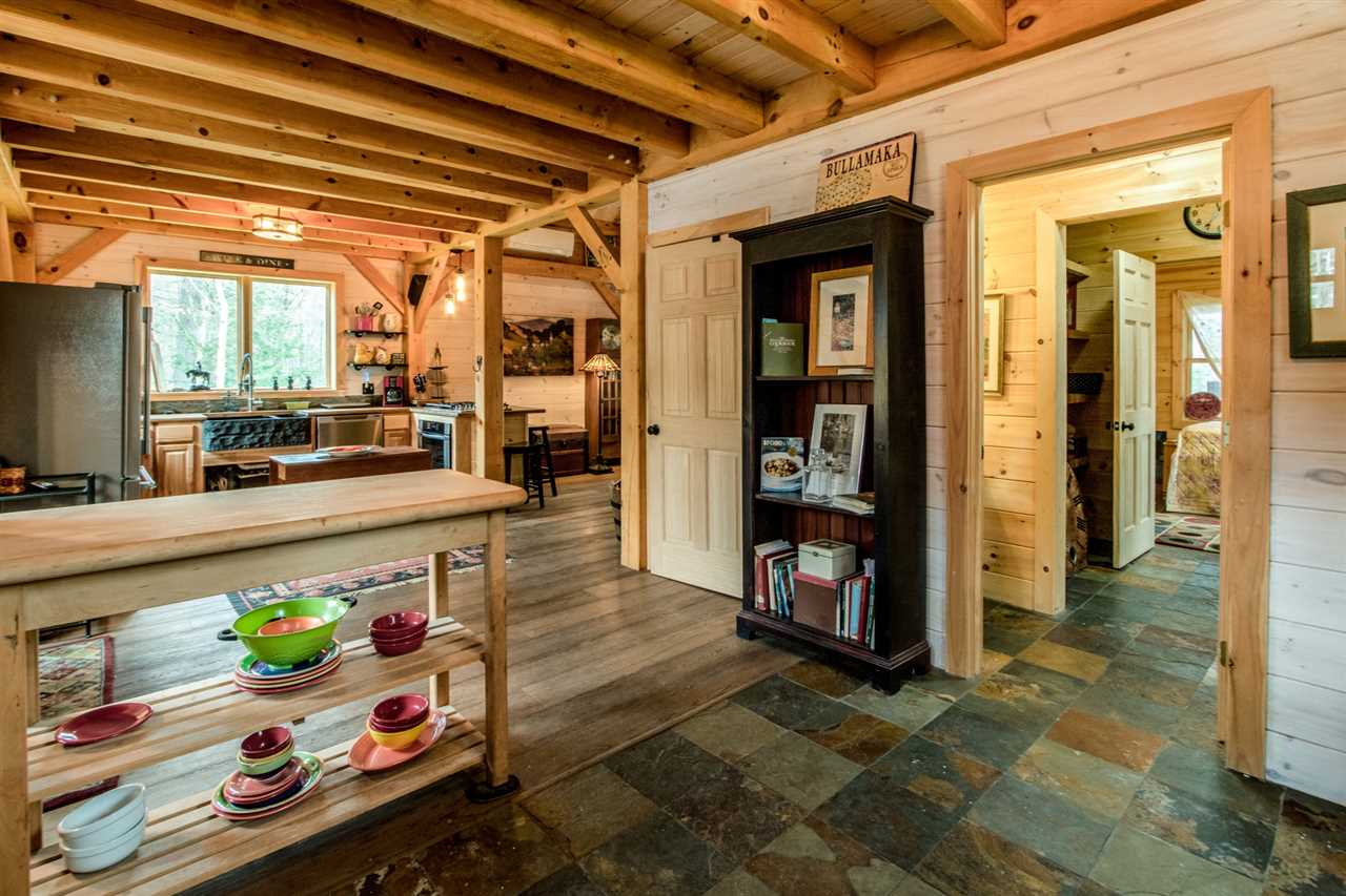 2528 Hollow Road North Ferrisburgh, VT 05473 - Photo 2 of 29 Gallery Image 2