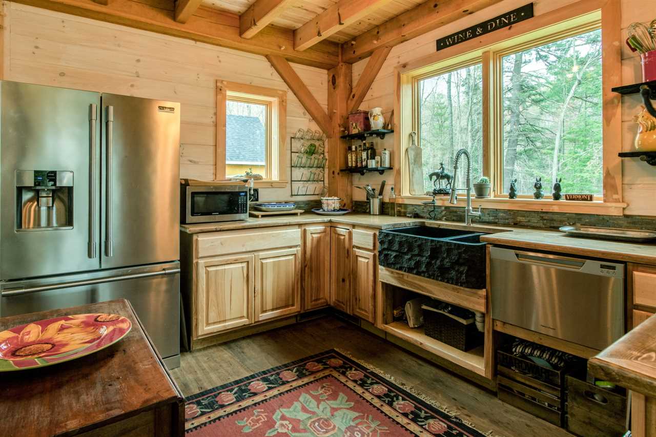 2528 Hollow Road North Ferrisburgh, VT 05473 - Photo 8 of 29 Gallery Image 8