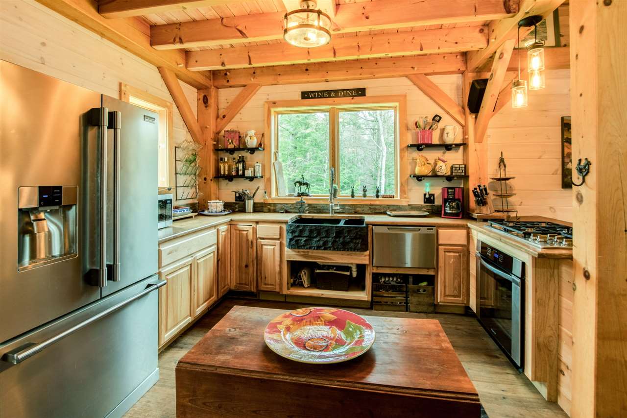 2528 Hollow Road North Ferrisburgh, VT 05473 - Photo 9 of 29 Gallery Image 9