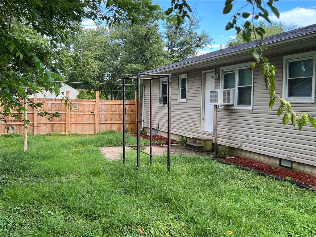 1306 East Chestnut Street Olney, IL 62450 - Photo 13 of 16