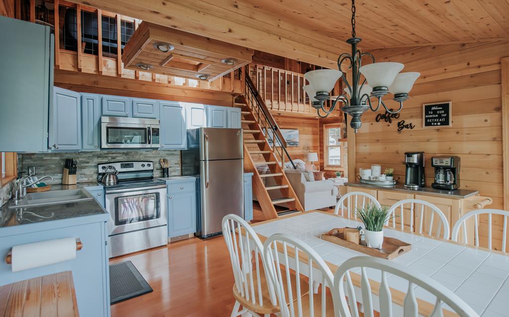 865 Laurel Ridge Drive Blue Ridge, GA 30513 - Photo 13 of 33