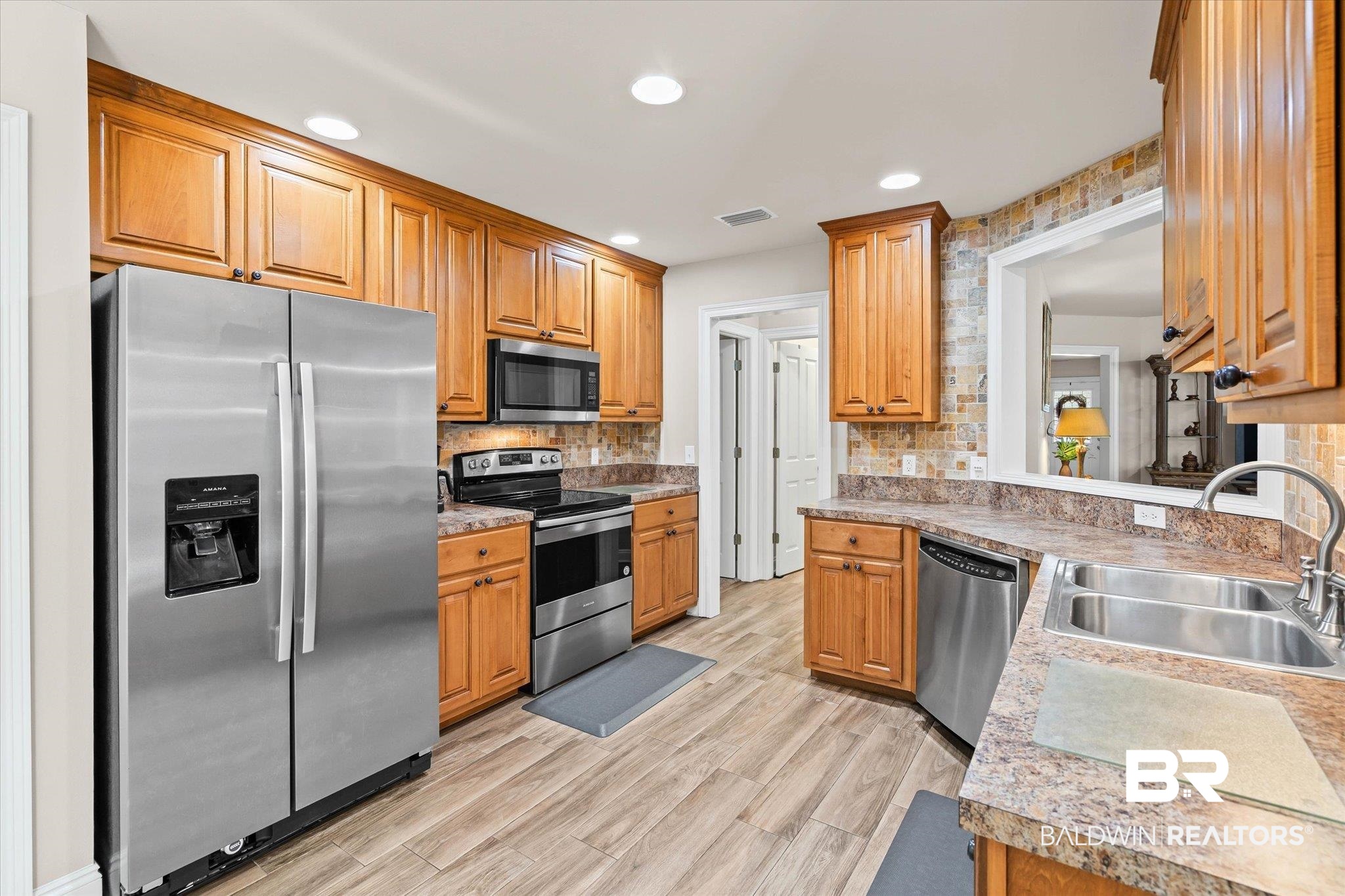 641 South Pine Street Foley, AL 36535 - Photo 3 of 22 Stainless steel appliances, ample counter & cabinet space