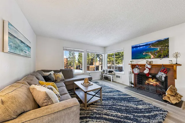 $379,000 | 11727 Snowpeak Way, Unit 574, Truckee, CA 96161
