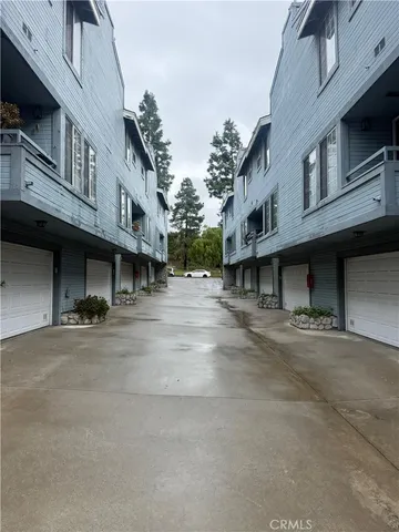 $3,975 | 2248 Del Mar Road, Unit 7, Montrose, CA 91020
