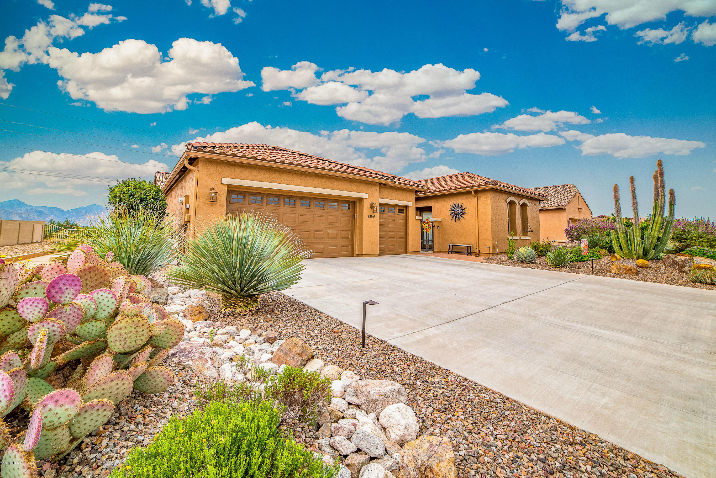 62907 East Border Rock Road Tucson, AZ 85739 - Photo 1 of 47