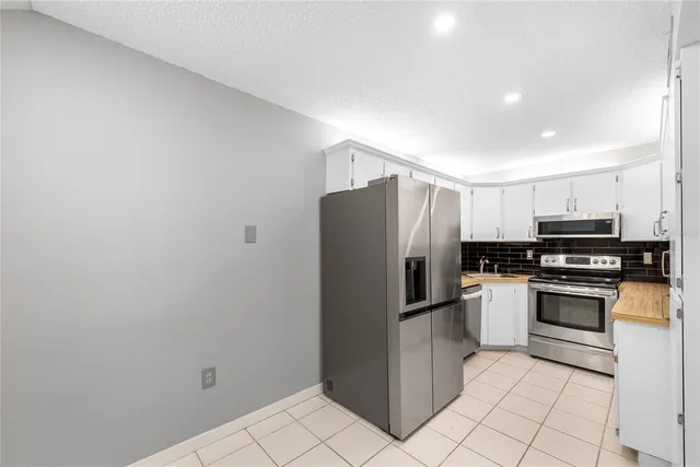 $2,000 | 3114 Lake Pine Way, Unit H2, Tarpon Springs, FL 34688