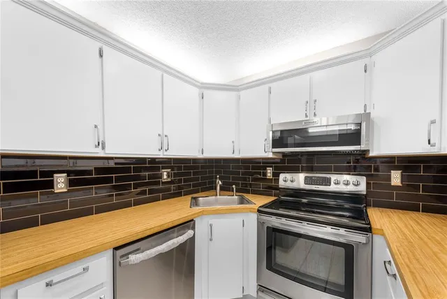 $2,000 | 3114 Lake Pine Way, Unit H2, Tarpon Springs, FL 34688