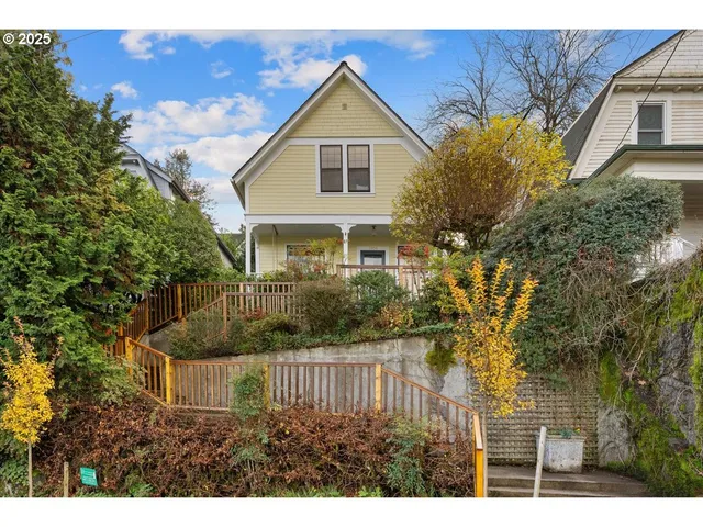 $790,000 | 2908 Northwest Thurman Street, Portland, OR 97210