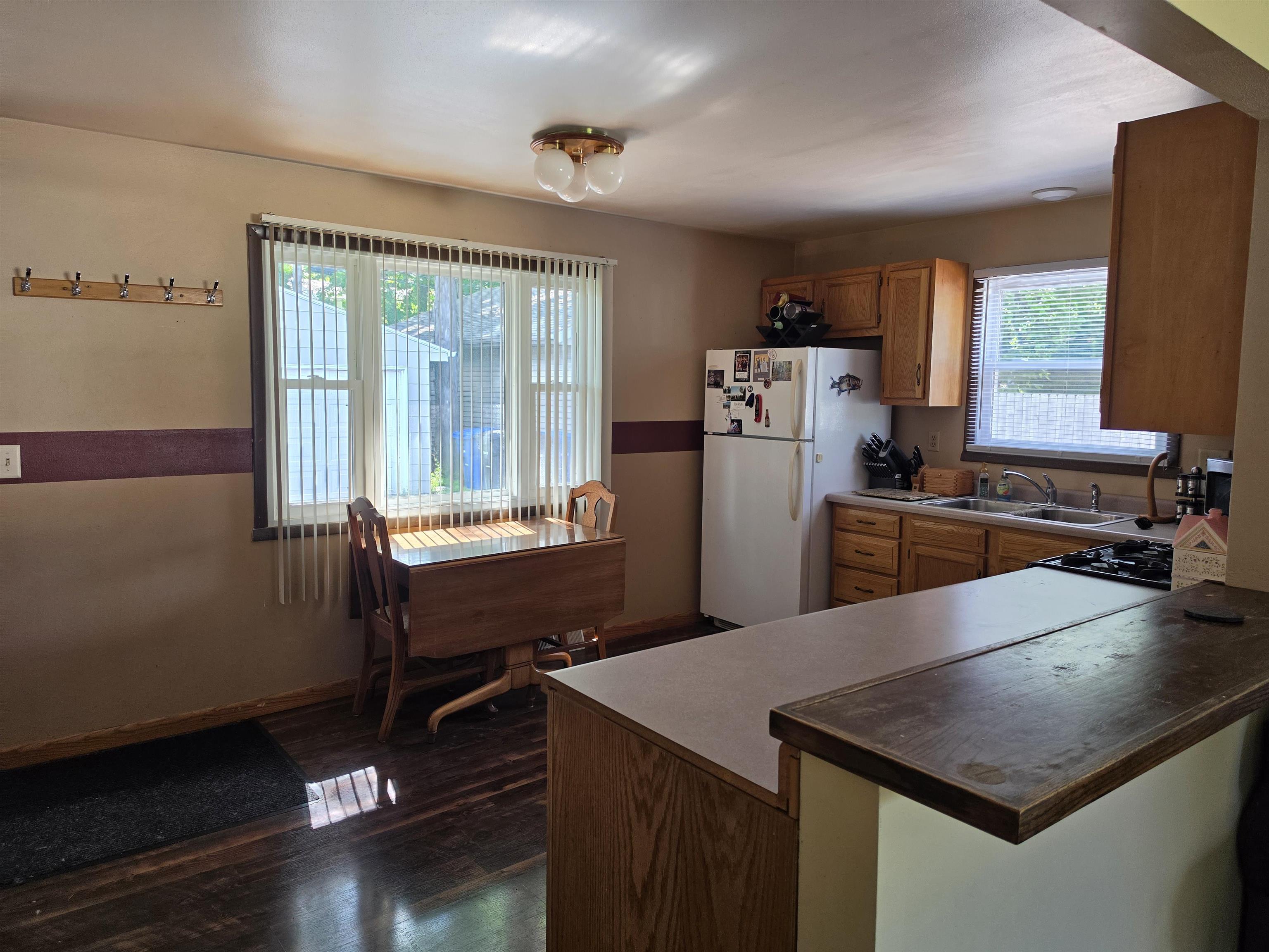 2404 Gmeiner Road Appleton, WI 54915 - Photo 5 of 12