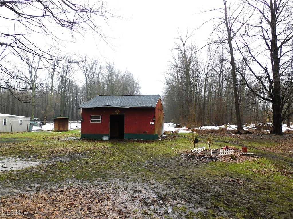 6244 North Ridge Road West Geneva, OH 44041 - Photo 6 of 15 BARN in back yard
