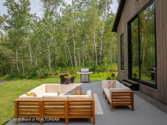 $2,295,000 | 2284 Apsaroke Trail, Tetonia, ID 83452