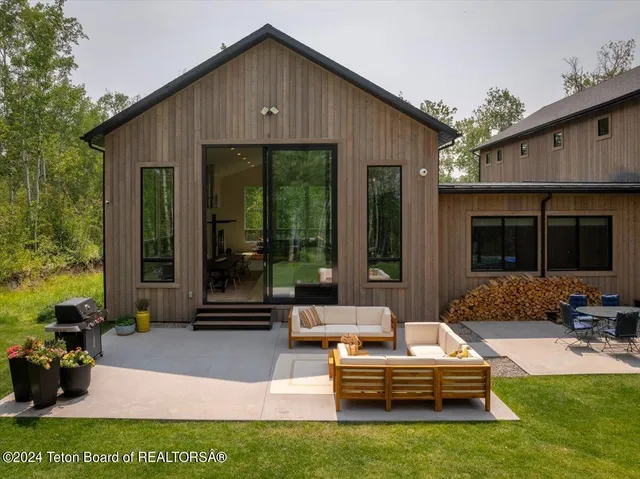 $2,295,000 | 2284 Apsaroke Trail, Tetonia, ID 83452