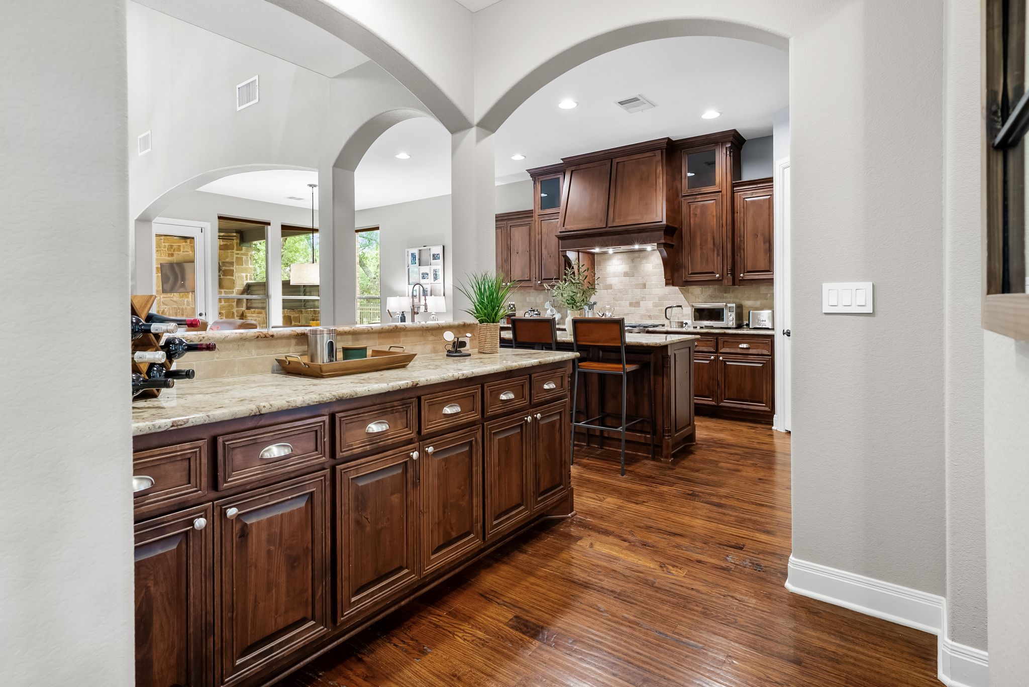 208 SANTALUZ Lane Austin, TX 78732 - Photo 11 of 40