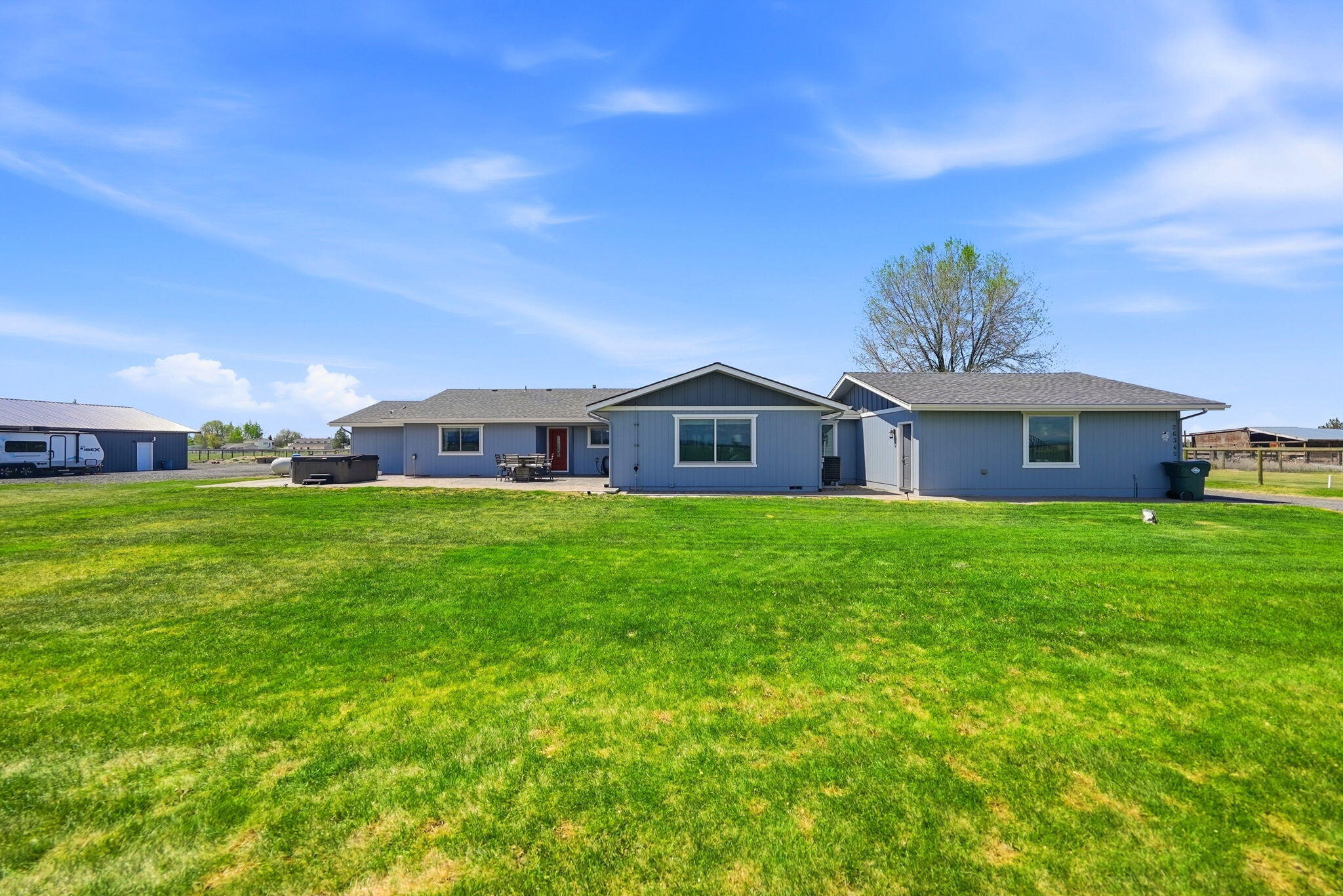 26345 Walker Road Bend, OR 97701 - Photo 50 of 98 49-web-or-mls-Riley_Visuals_081