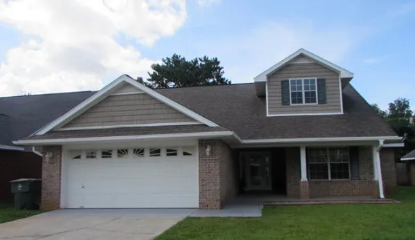 $2,000 | 8054 Deerwood Drive, Unit 1, Daphne, AL 36526