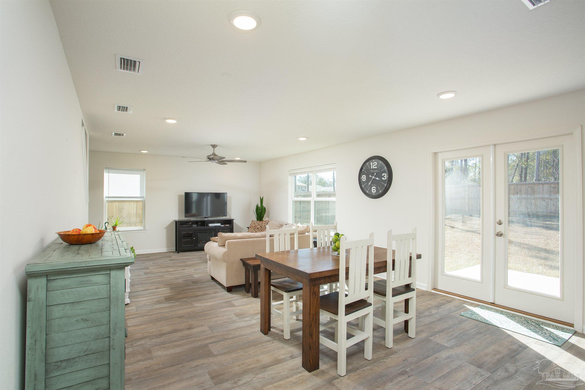 5840 Paddock Way Pensacola, FL 32526 - Photo 9 of 34