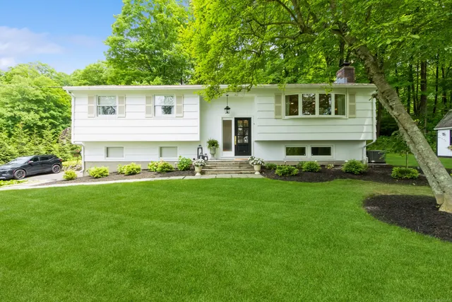 $659,900 | 59 Flint Ridge Road, Monroe, CT 06468