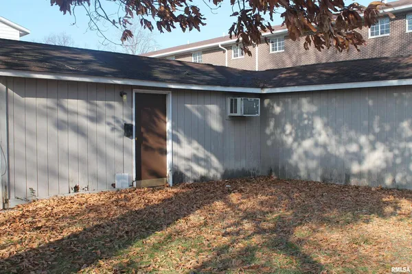 $69,900 | 511 South Ash Street, Unit 3, Carbondale, IL 62901