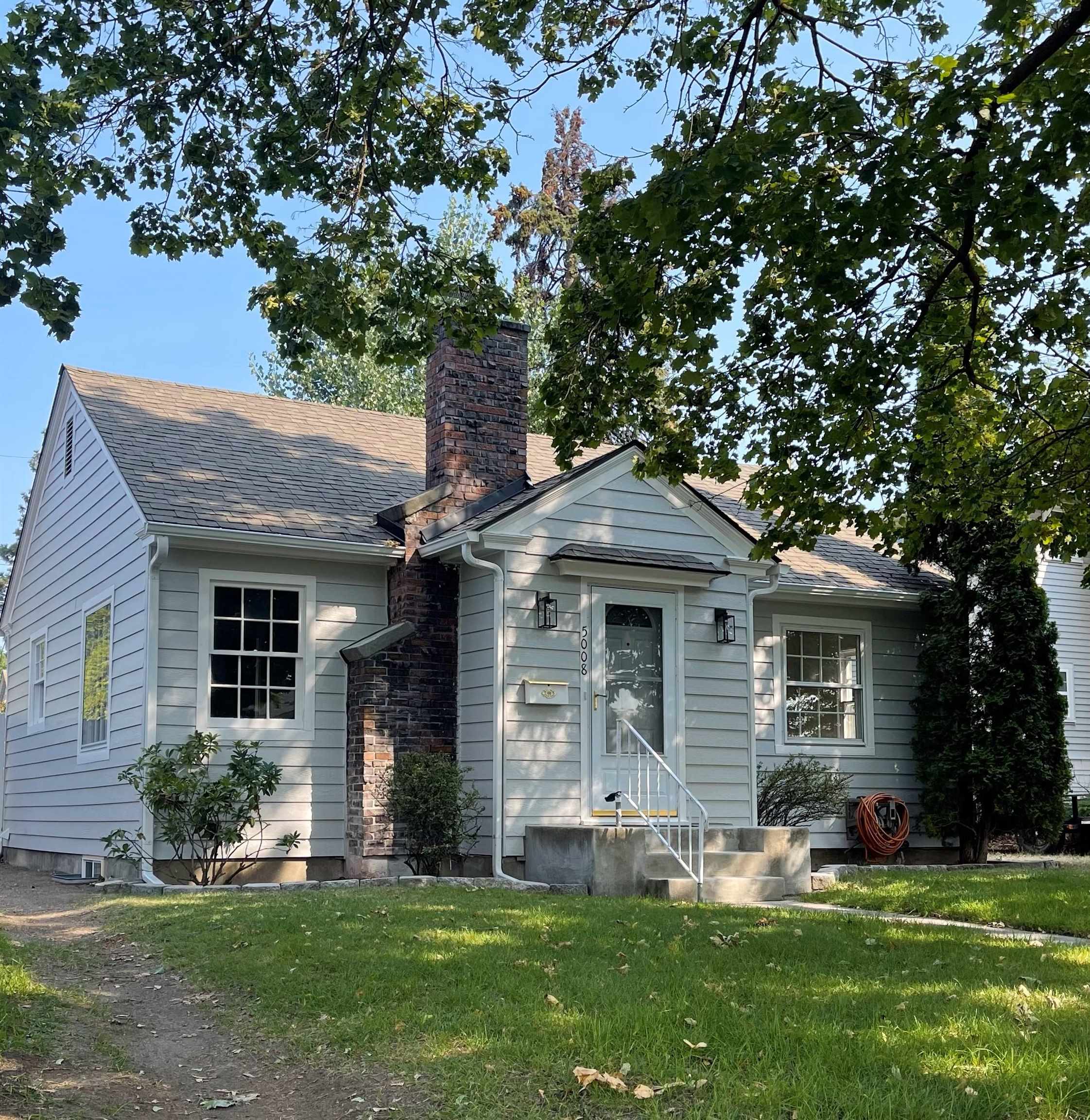 5008 North Post Street Spokane, WA 99205 - Photo 2 of 23