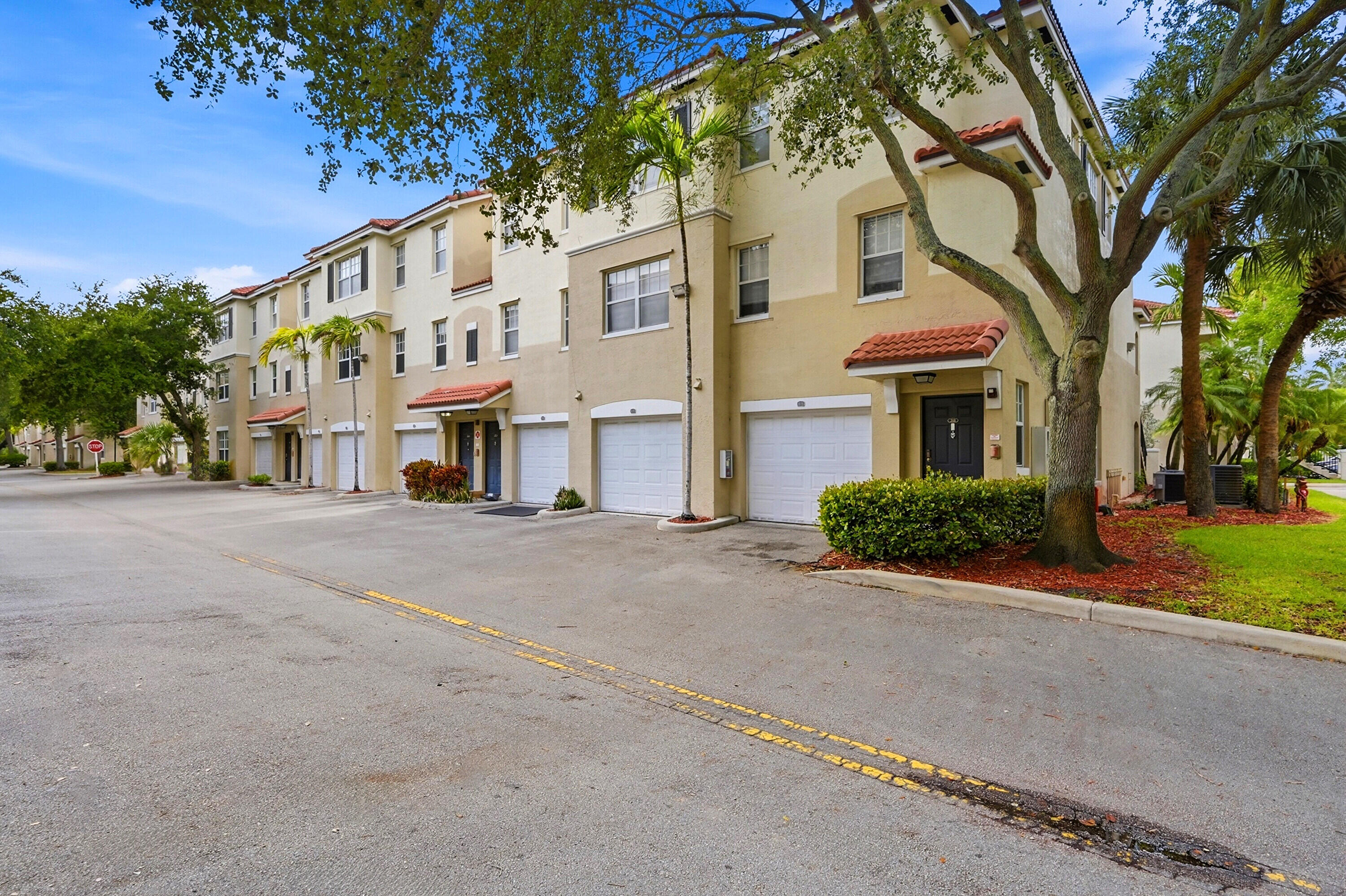 5820 West Sample Road, Unit 206 Coral Springs, FL 33067 - Photo 3 of 33 02_dsc_0312