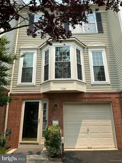 708 Howards Loop Annapolis, MD 21401 - Photo 3 of 43 Gallery Image 3