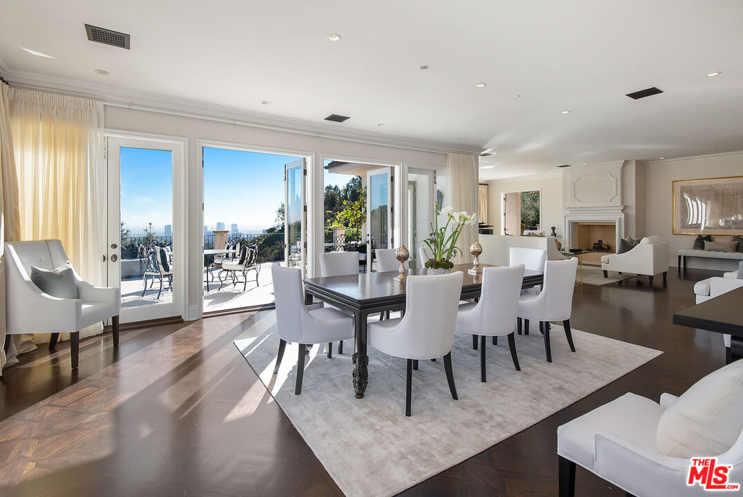 980 Stradella Road Los Angeles, CA 90077 - Photo 7 of 40
