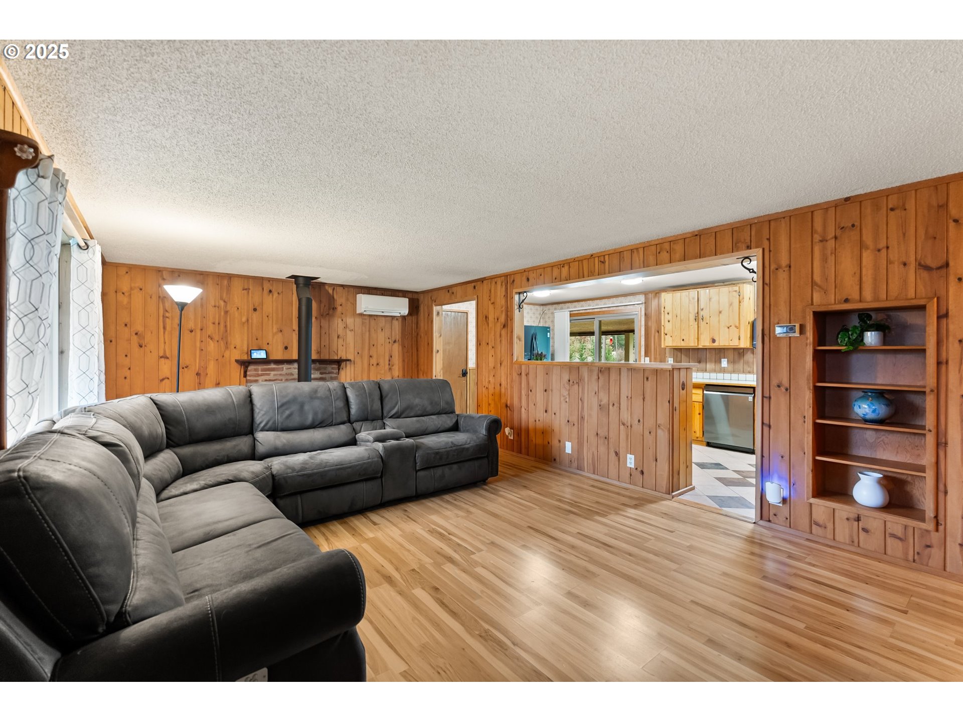 25282 Lamb Road Elmira, OR 97437 - Photo 7 of 43 Gallery Image 7