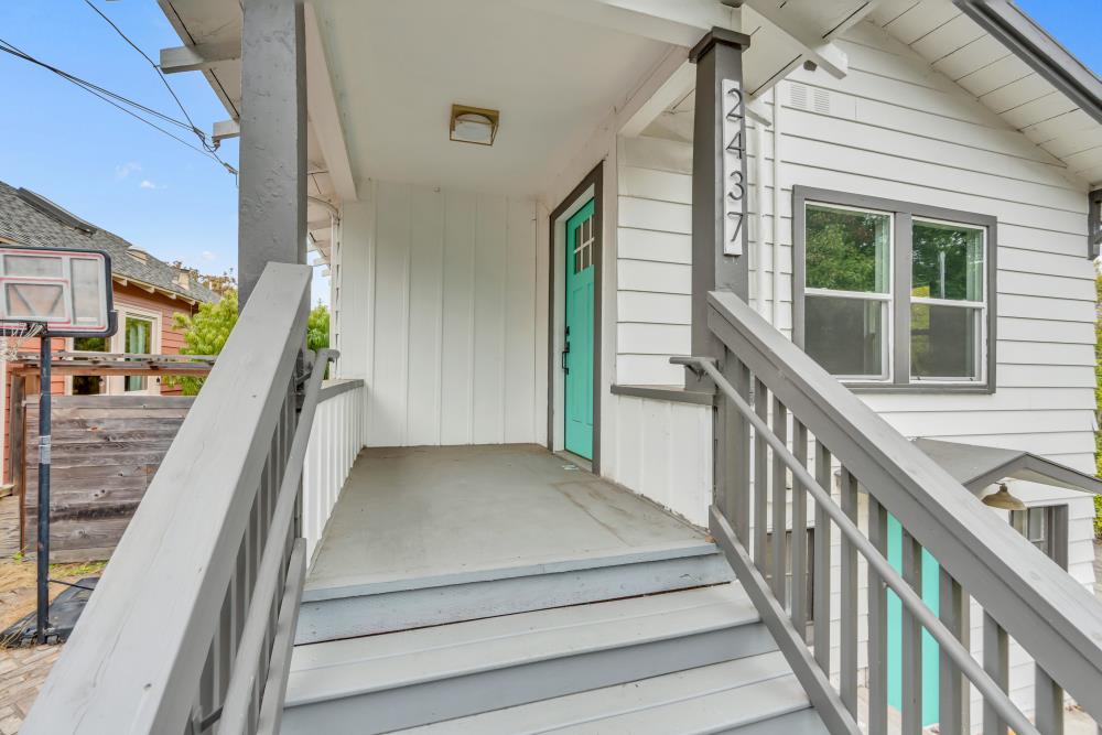 2437 Acton Street Berkeley, CA 94702 - Photo 4 of 54 a view of an entryway