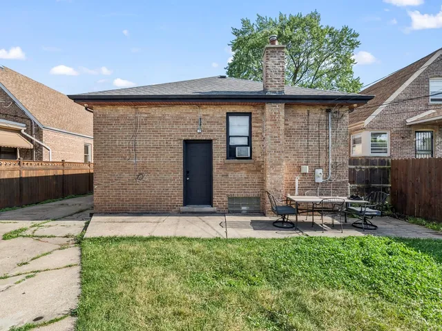 $269,900 | 3434 West 71st Place, Chicago, IL 60629