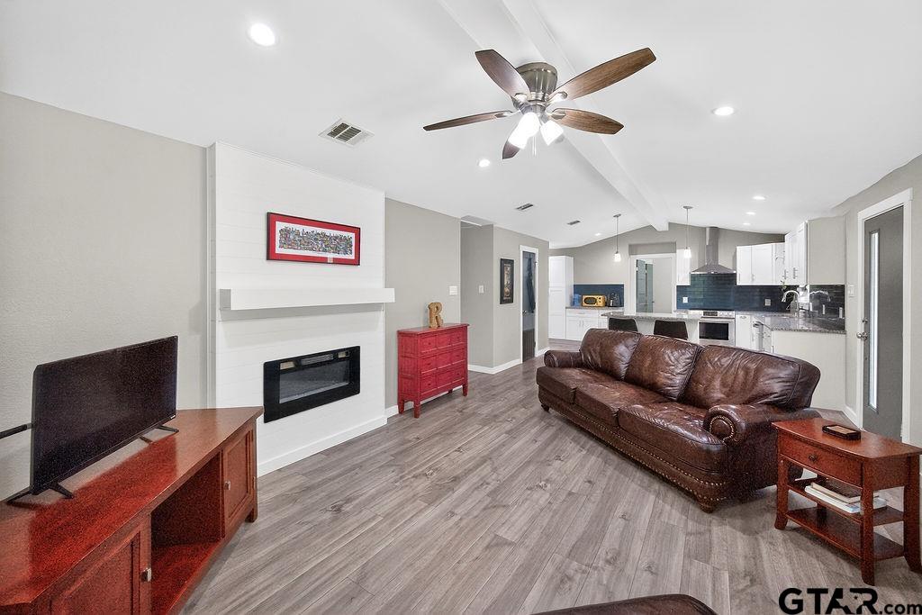 600 Bunny Rabbit Road Athens, TX 75751 - Photo 3 of 19 Gallery Image 3