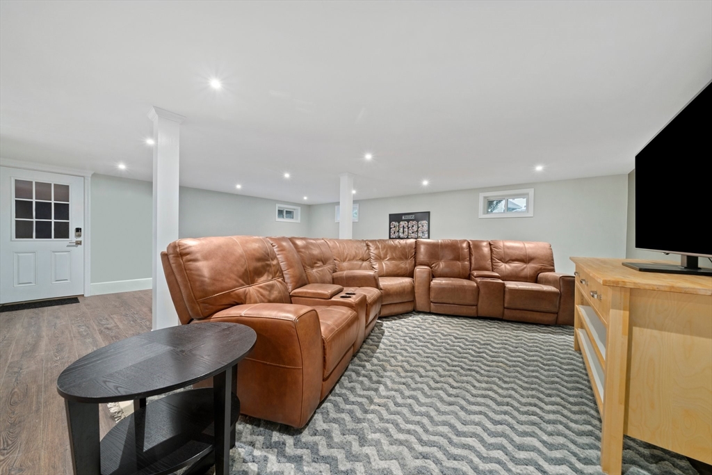 4 Carriage Lane Canton, MA 02021 - Photo 29 of 41 Gallery Image 29