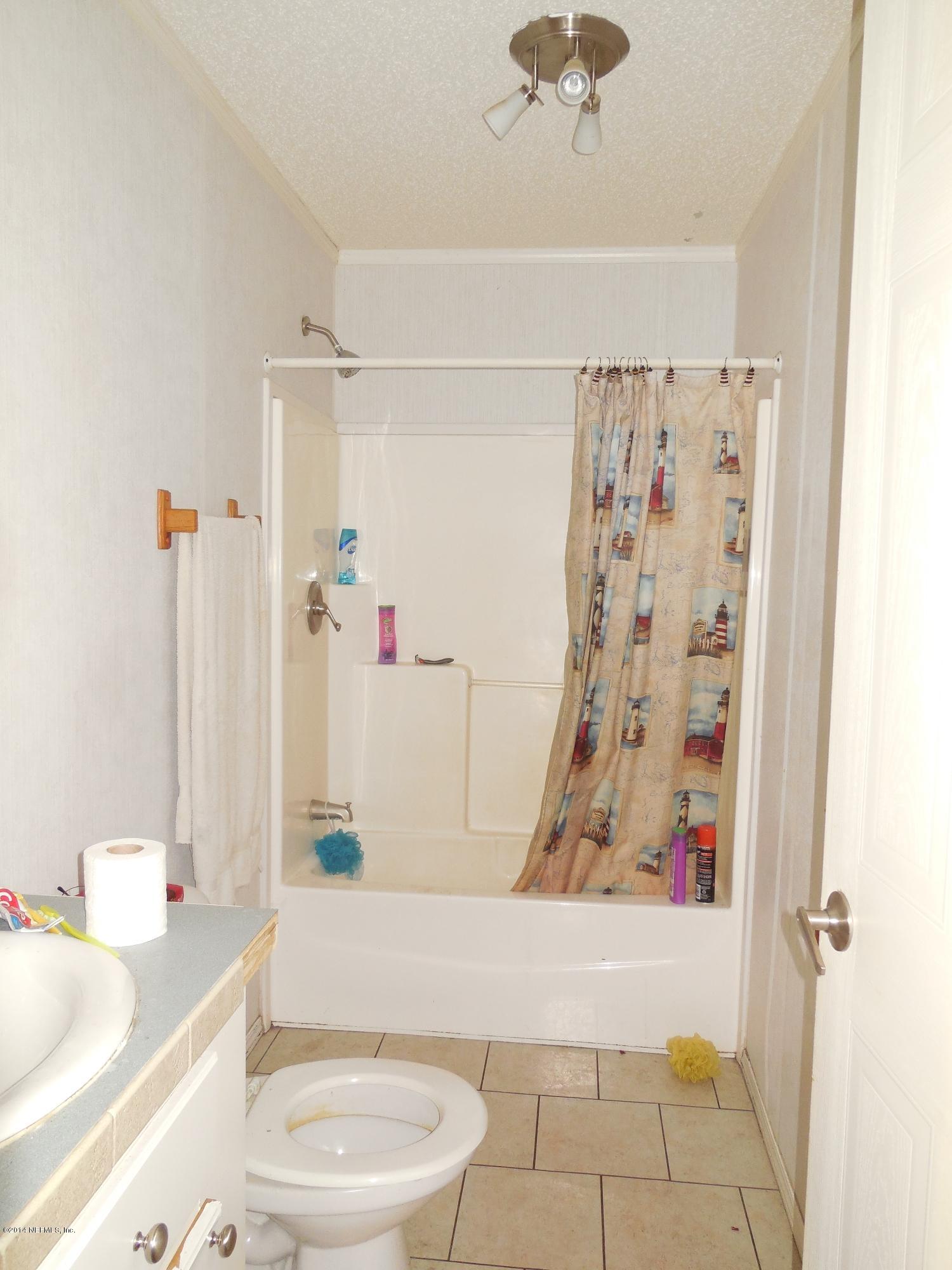 108 Ketner Road Welaka, FL 32112 - Photo 14 of 21 2nd Bathroom