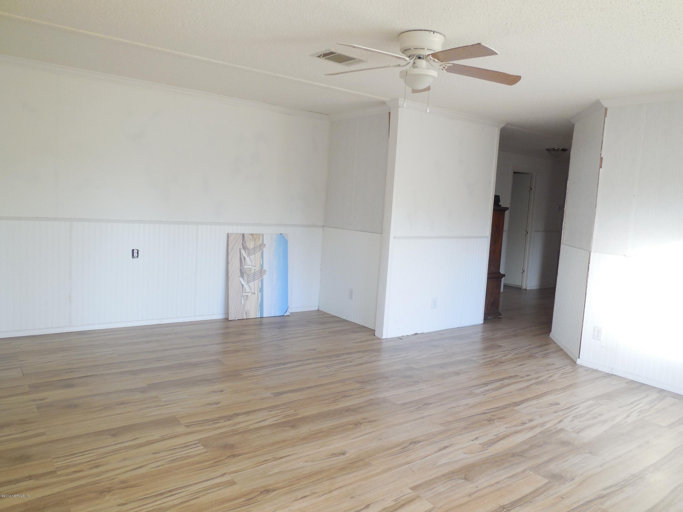 108 Ketner Road Welaka, FL 32112 - Photo 4 of 21 Living Room towards hall