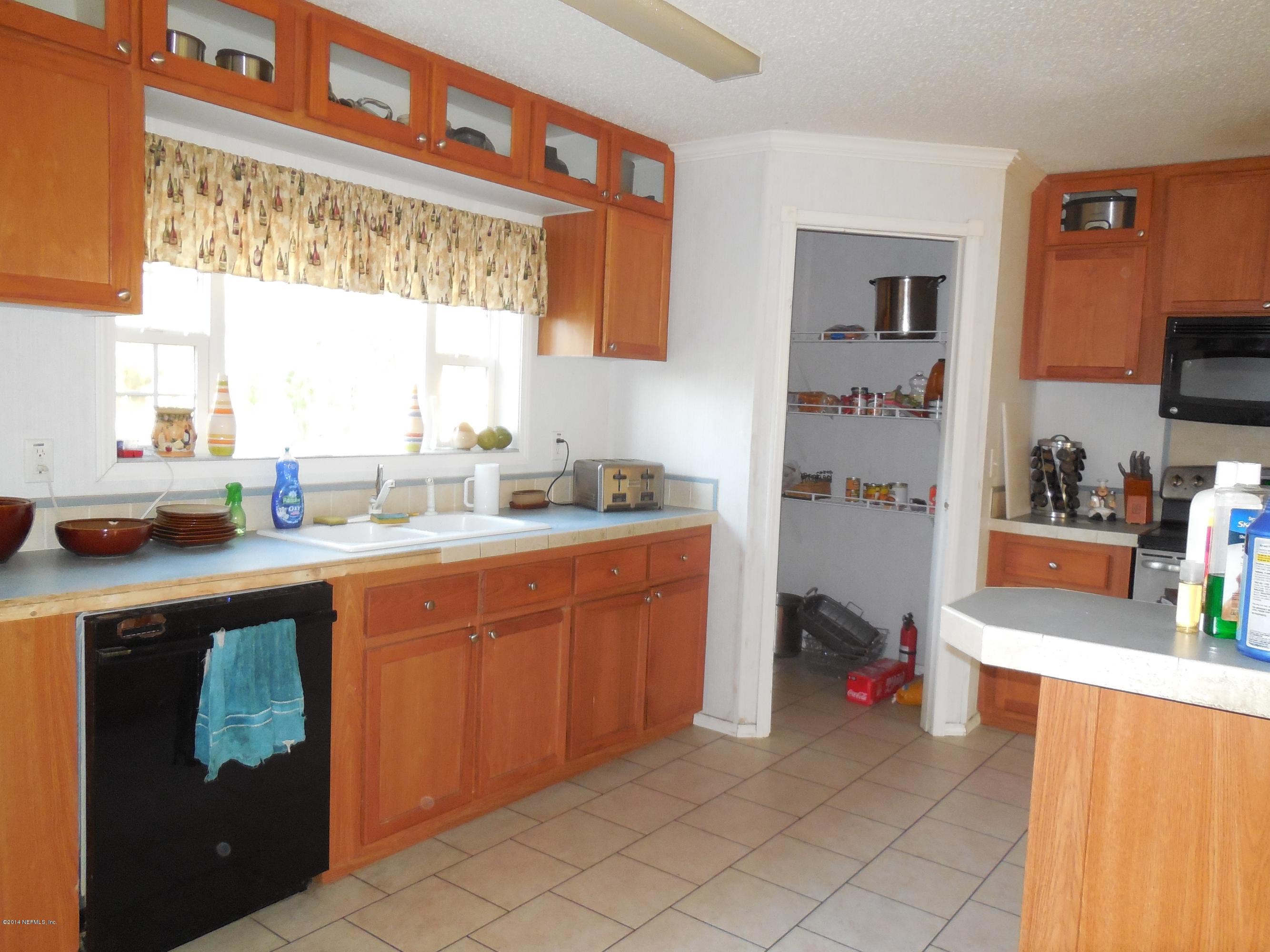 108 Ketner Road Welaka, FL 32112 - Photo 6 of 21 Kitchen 2