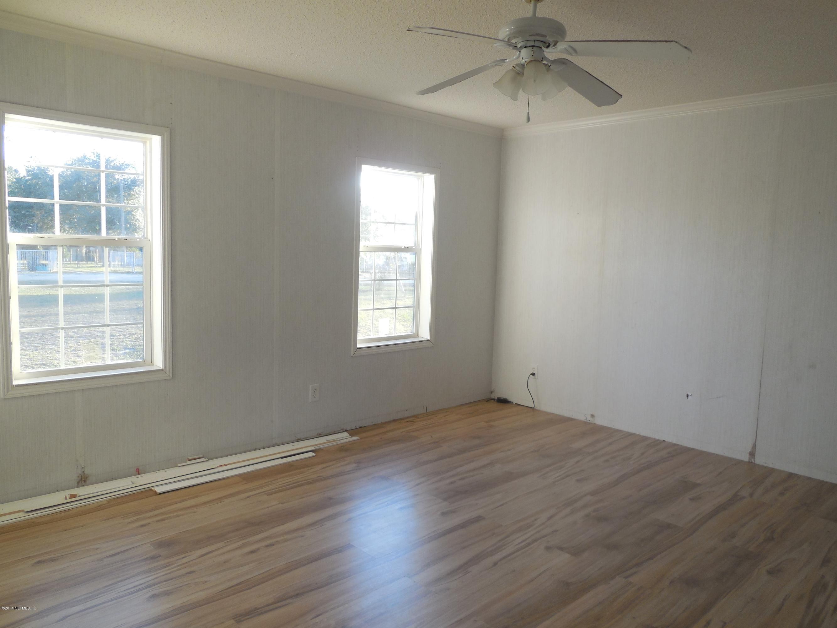 108 Ketner Road Welaka, FL 32112 - Photo 10 of 21 Master Bedroom