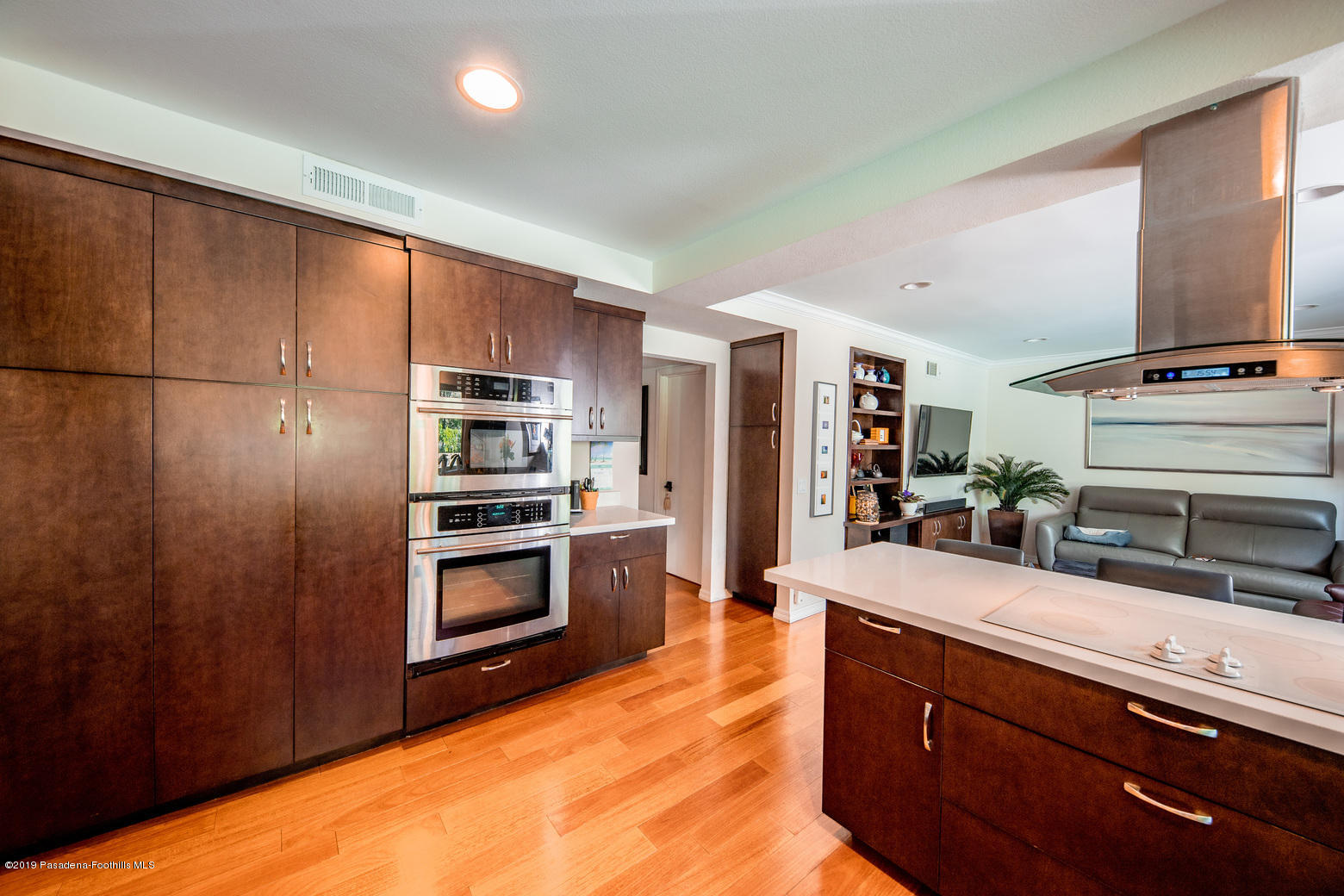 19001 Braemore Road Porter Ranch, CA 91326 - Photo 13 of 37 Braemore Marketing Photos-11