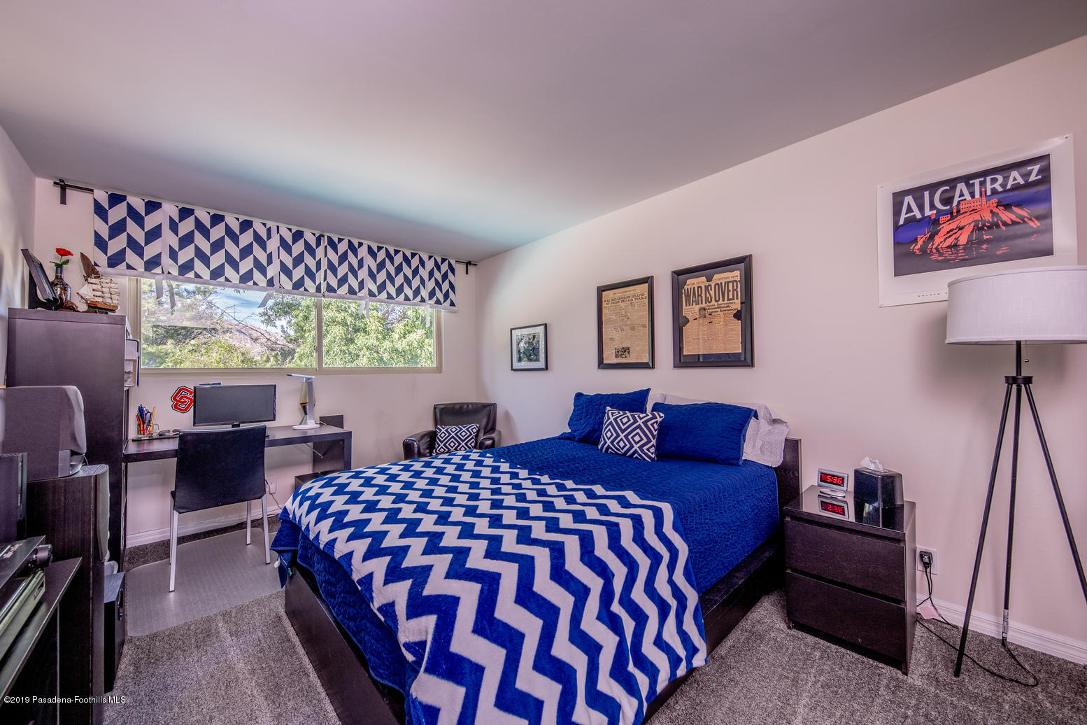 19001 Braemore Road Porter Ranch, CA 91326 - Photo 17 of 37 Braemore Marketing Photos-15