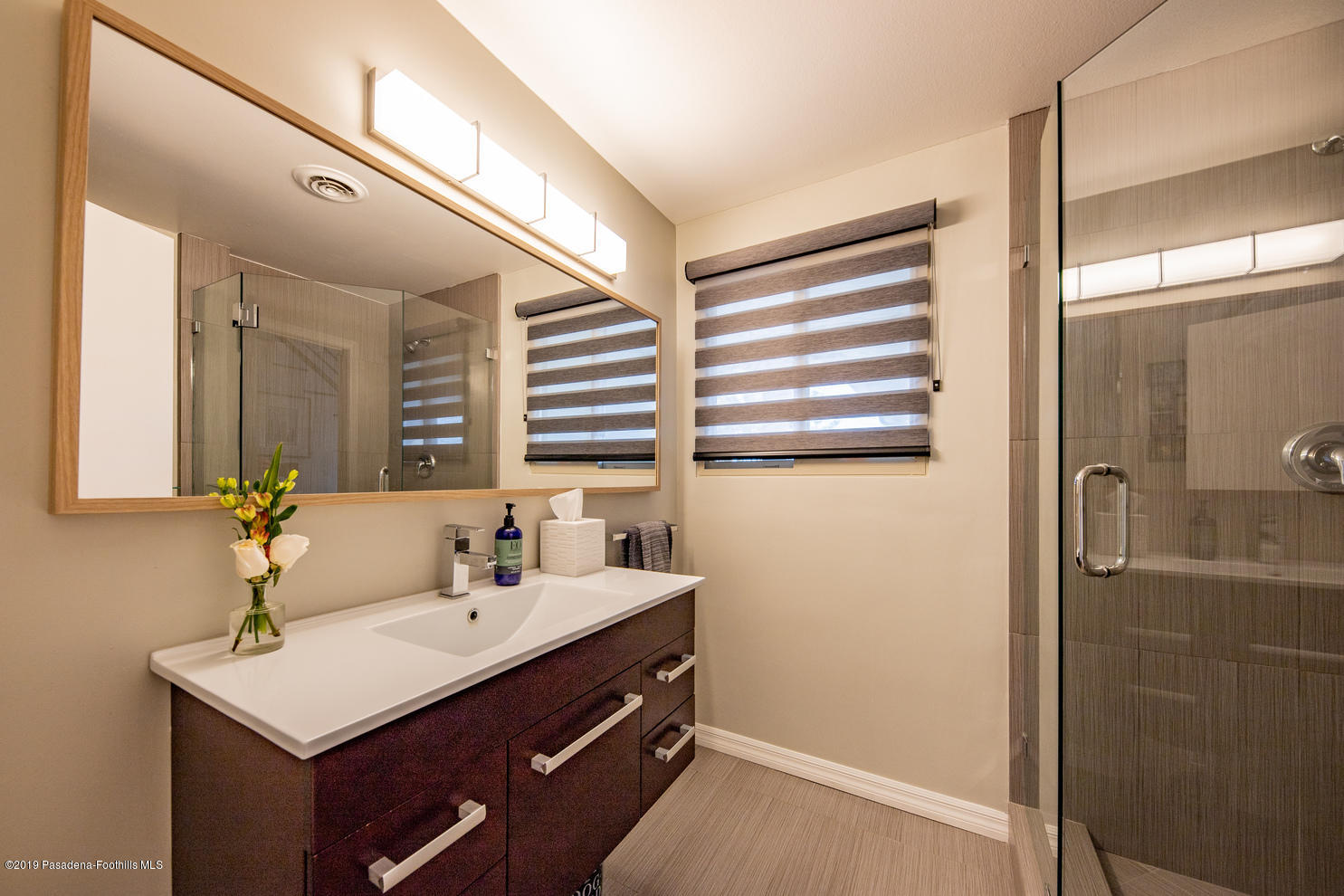 19001 Braemore Road Porter Ranch, CA 91326 - Photo 23 of 37 Braemore Marketing Photos-21