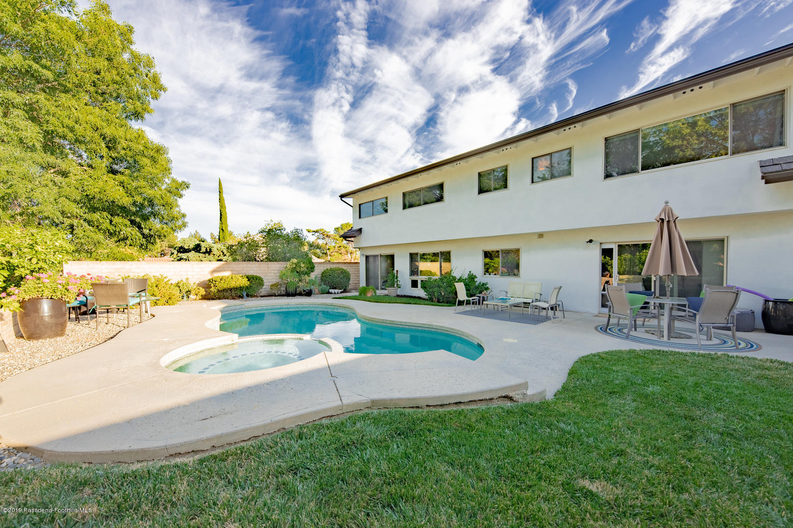 19001 Braemore Road Porter Ranch, CA 91326 - Photo 26 of 37 Braemore Marketing Photos-32