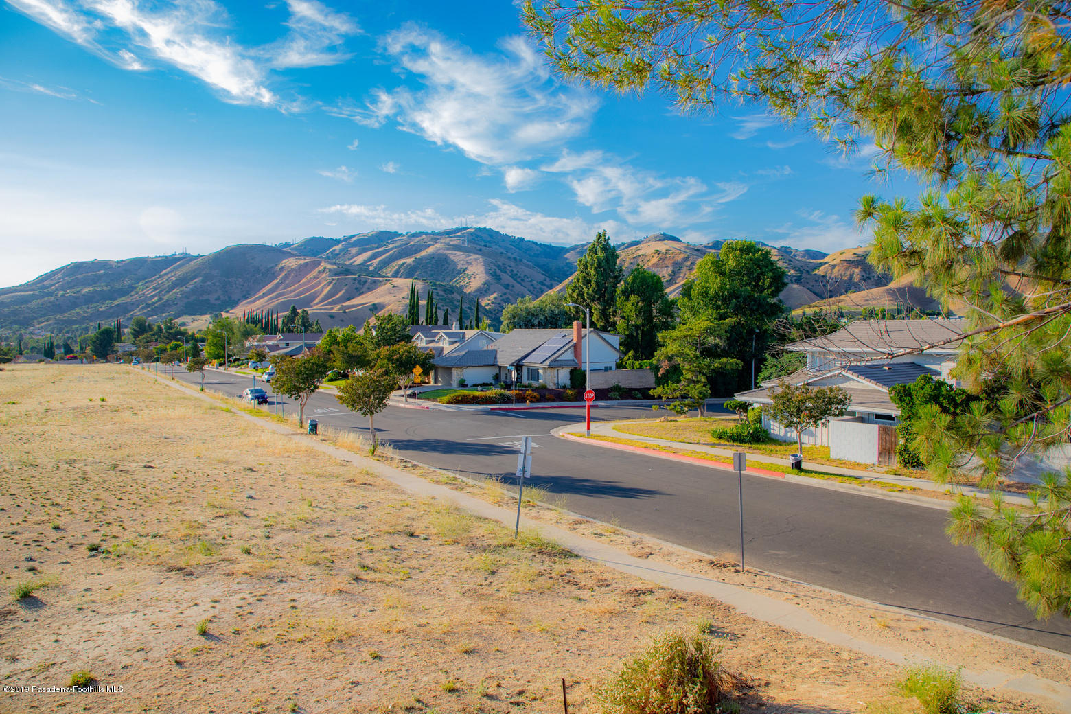 19001 Braemore Road Porter Ranch, CA 91326 - Photo 35 of 37 Braemore Marketing Photos-25