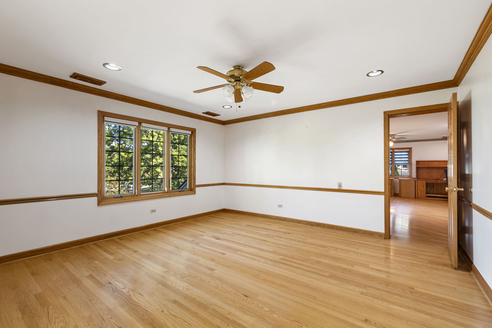 28 Cambridge Drive Oak Brook, IL 60523 - Photo 17 of 27