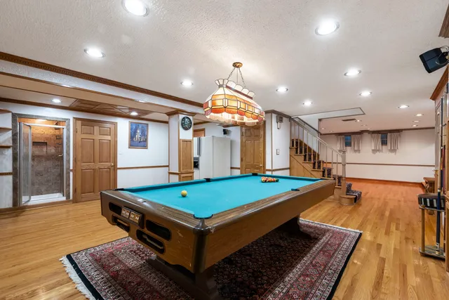 $5,700 | 28 Cambridge Drive, Oak Brook, IL 60523