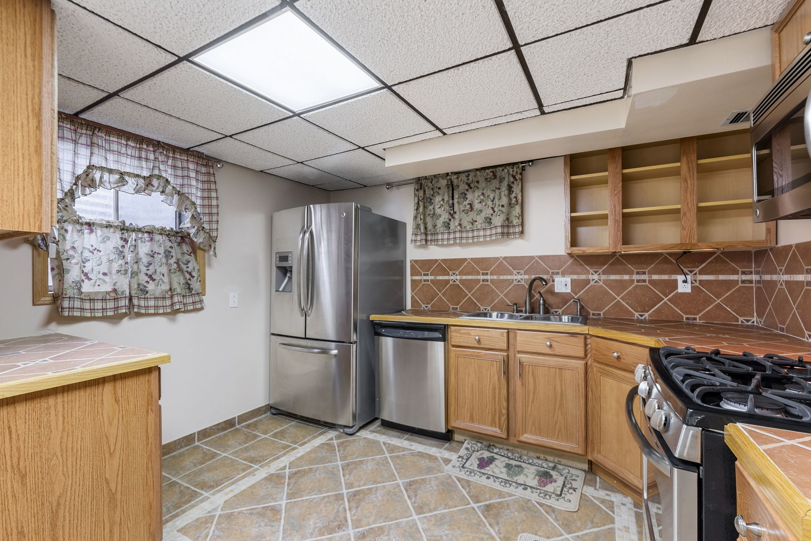 28 Cambridge Drive Oak Brook, IL 60523 - Photo 25 of 27