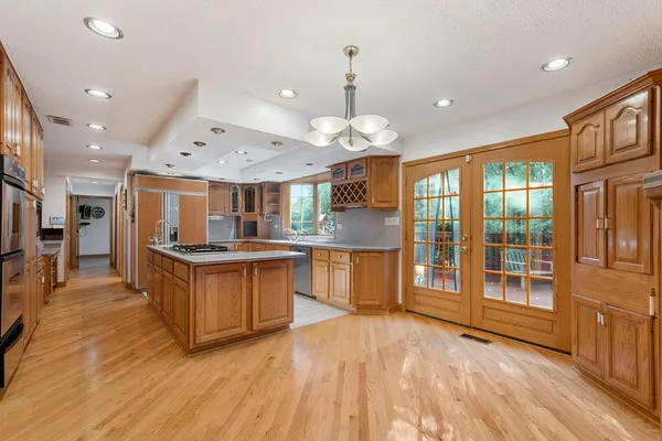 $5,300 | 28 Cambridge Drive, Oak Brook, IL 60523