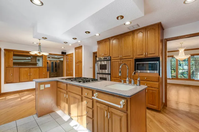 $5,700 | 28 Cambridge Drive, Oak Brook, IL 60523