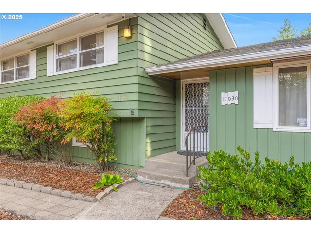 $565,000 | 11030 Northeast Davis Street, Portland, OR 97220