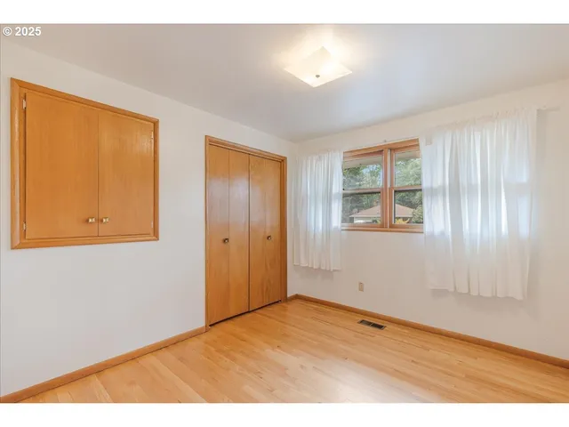 $565,000 | 11030 Northeast Davis Street, Portland, OR 97220